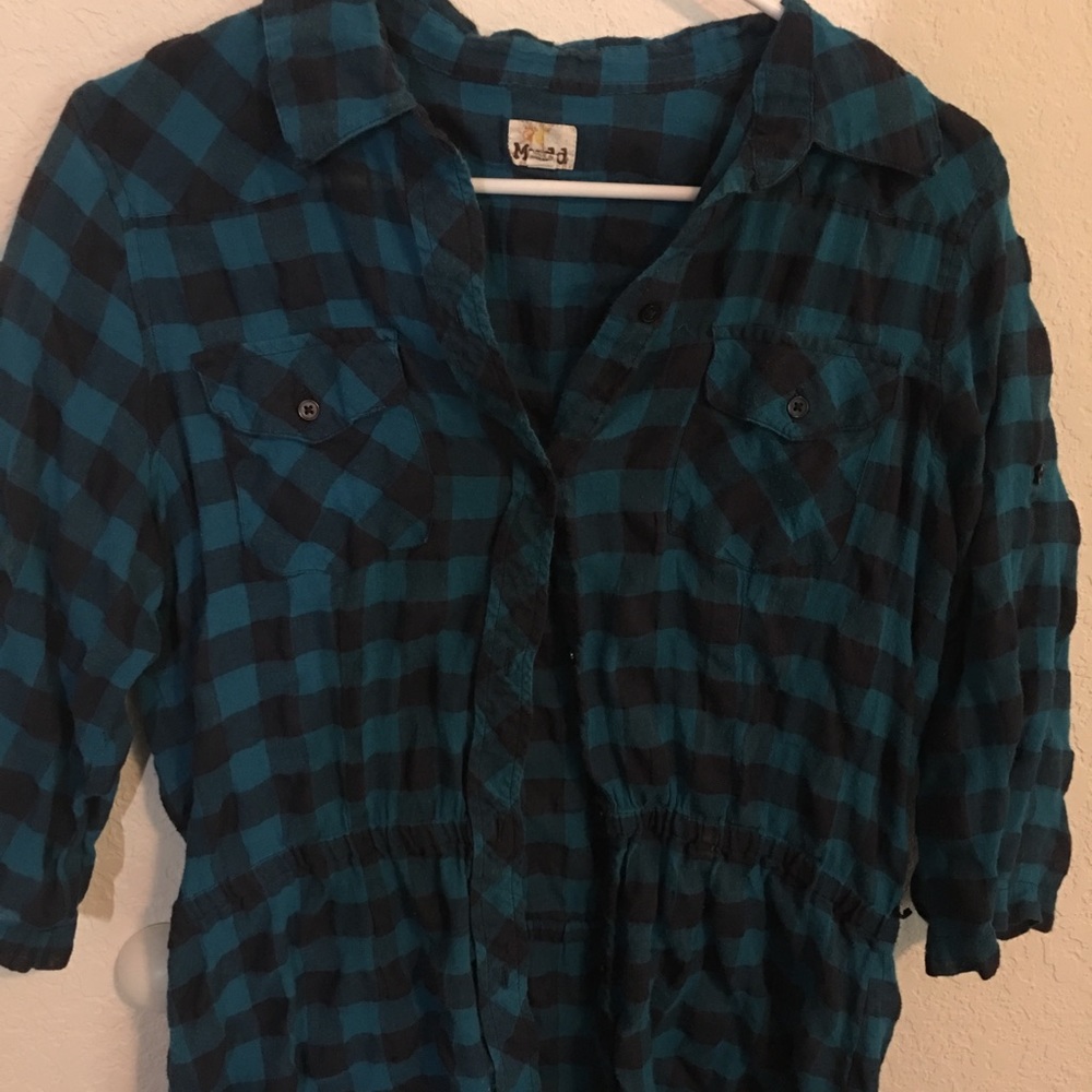 MUDD BLACK AND BLUE SINTCHED FLANNEL 💙🖤